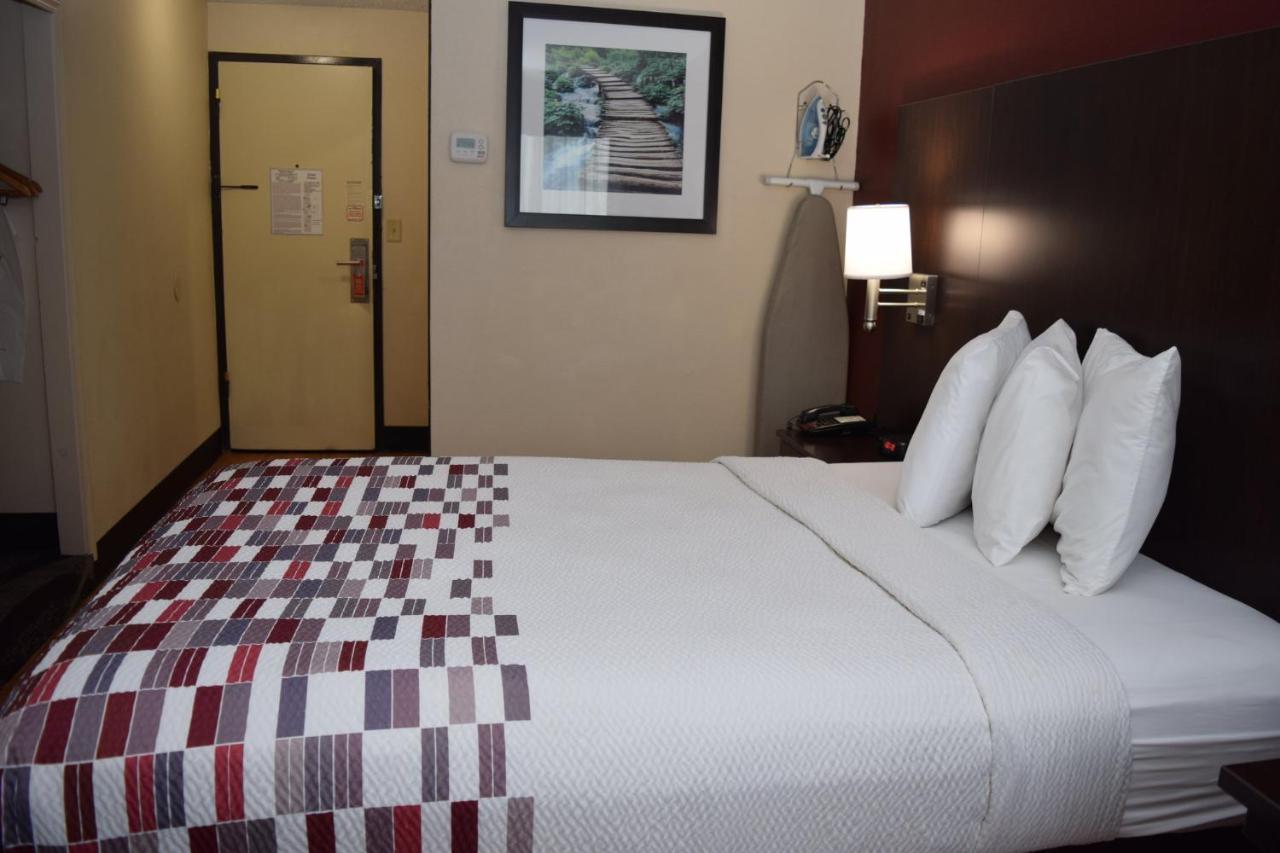 Red Roof Inn Batavia Exterior foto